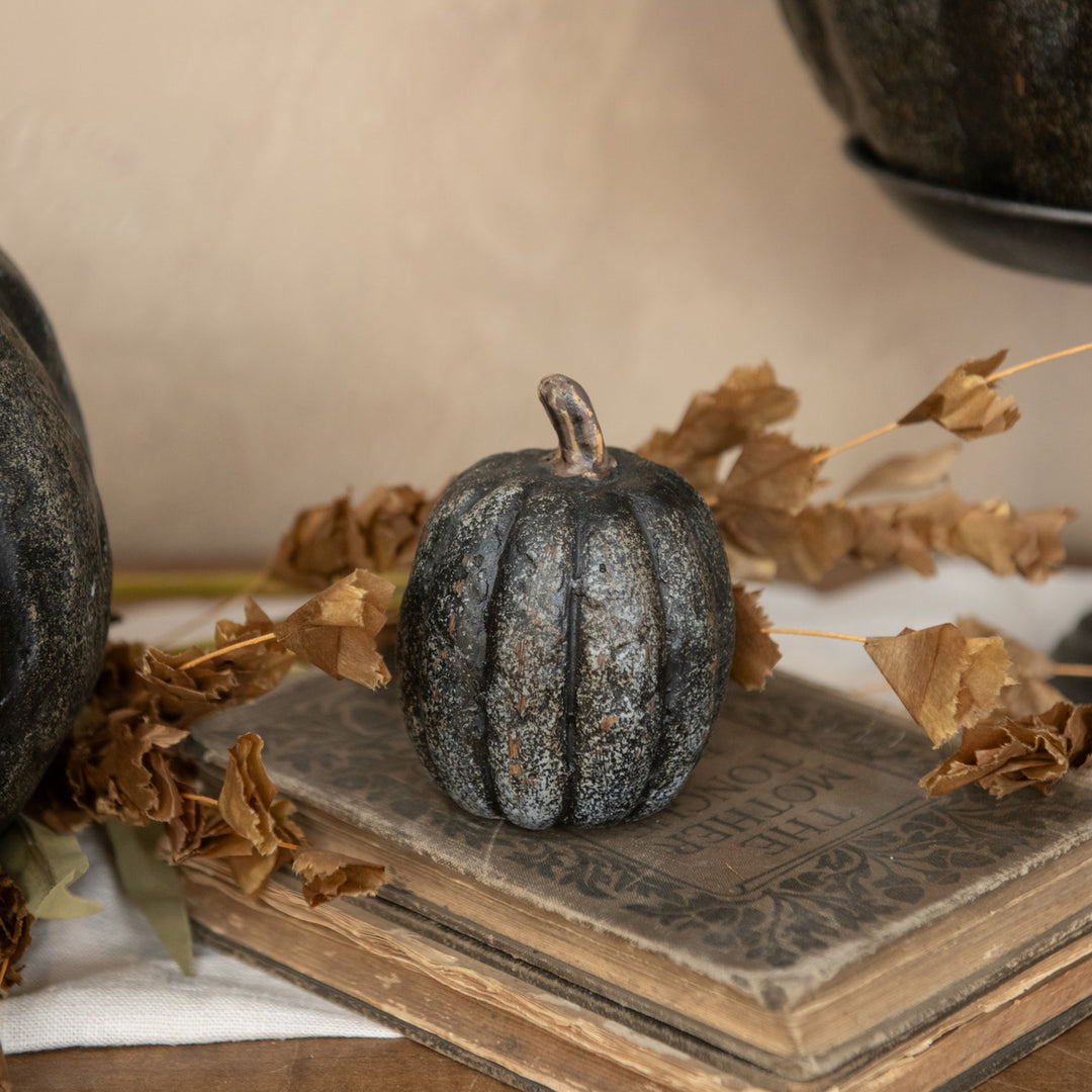 3.75" BLACK TALL PUMPKIN