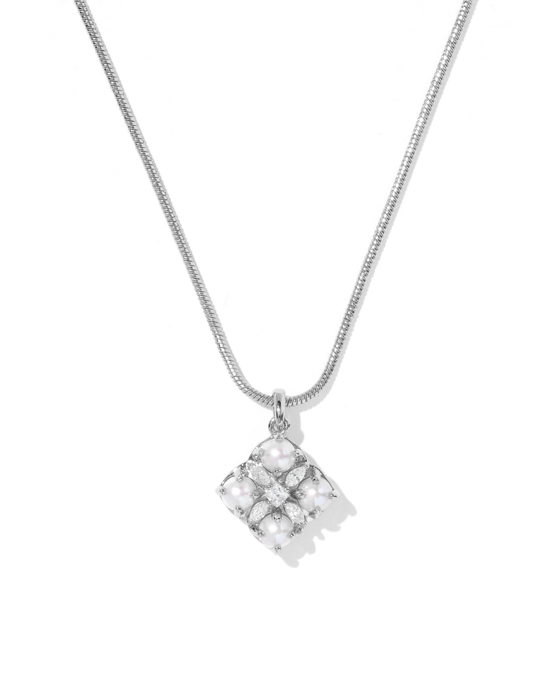 Kendra Scott Dira Pearl Short Pendant Necklace