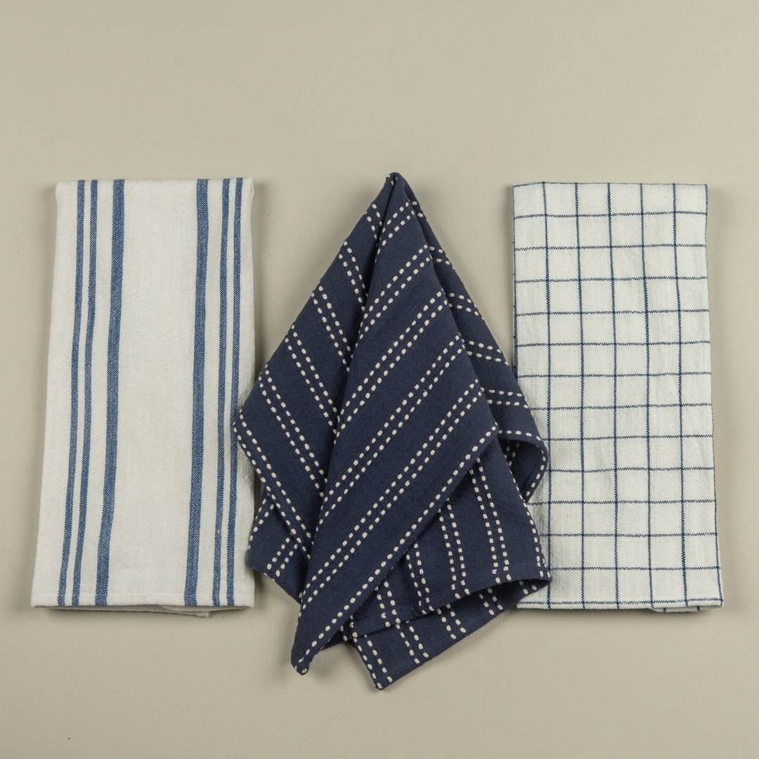 SET/ 3 BLUE & WHITE KITCHEN TOWELS