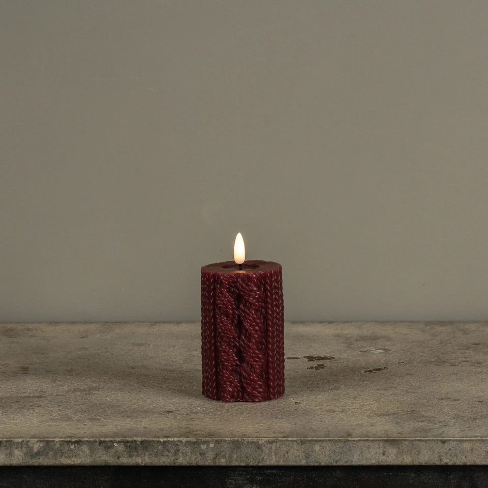 4" RED SWEATER 3D FLAME CANDLE