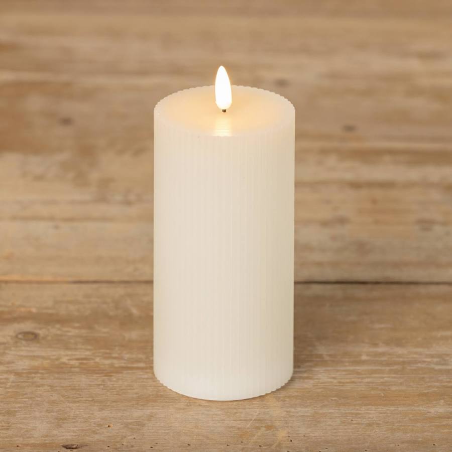 Ragon House Cream Grooved 3D flame candle